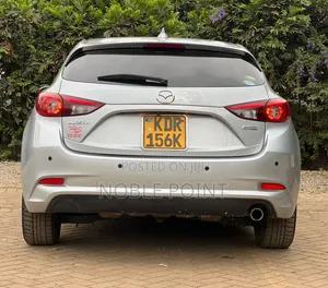 Mazda Axela 2018 Silver