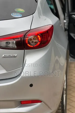 Mazda Axela 2018 Silver