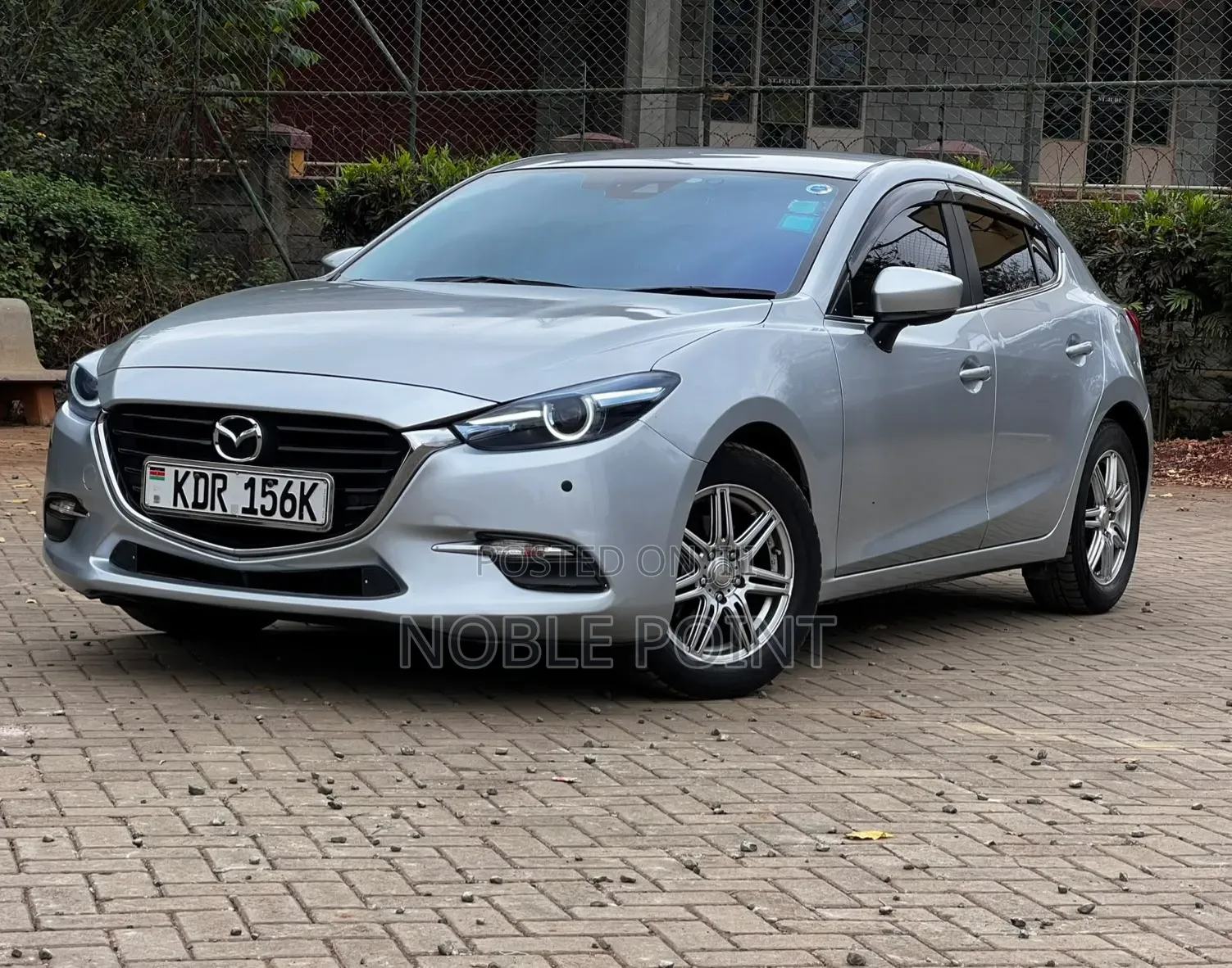 Mazda Axela 2018 Silver