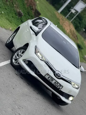 Toyota Auris 2016 White