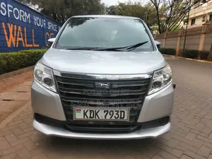 Toyota Noah 2015 Silver