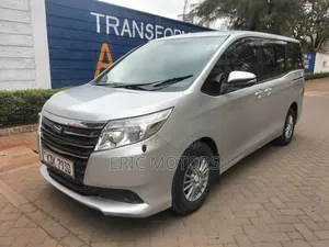 Toyota Noah 2015 Silver
