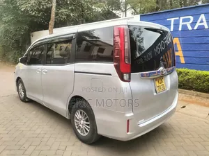 Toyota Noah 2015 Silver