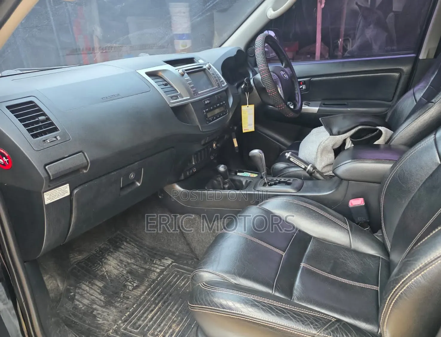 Toyota Hilux 2015 Black