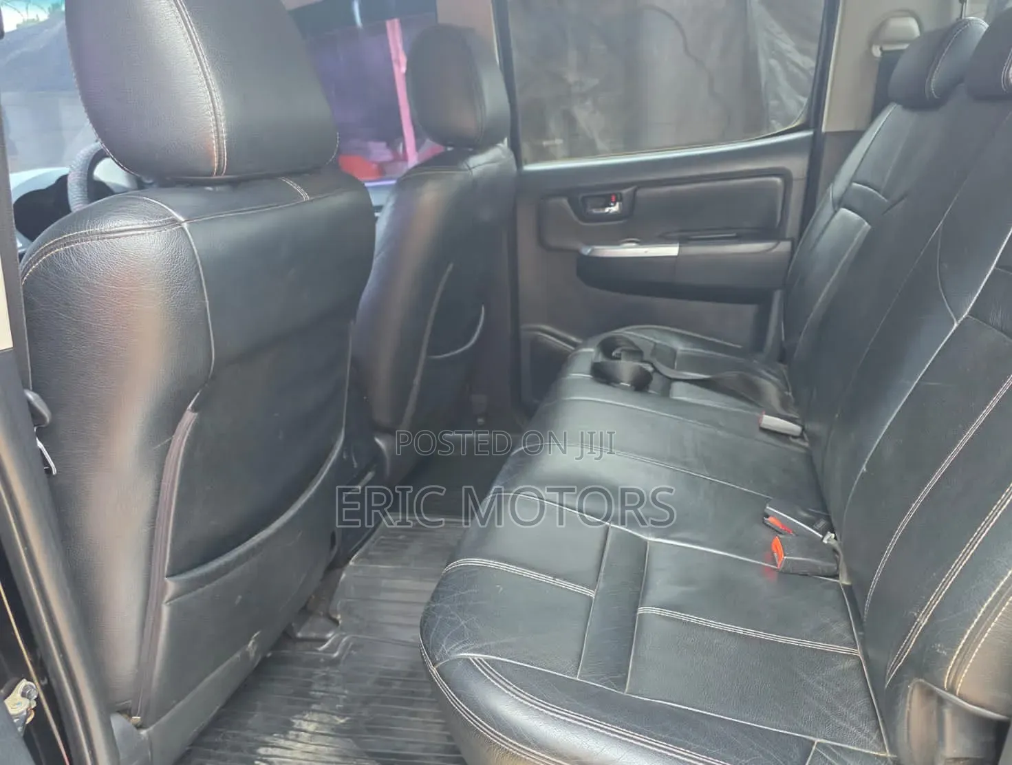 Toyota Hilux 2015 Black