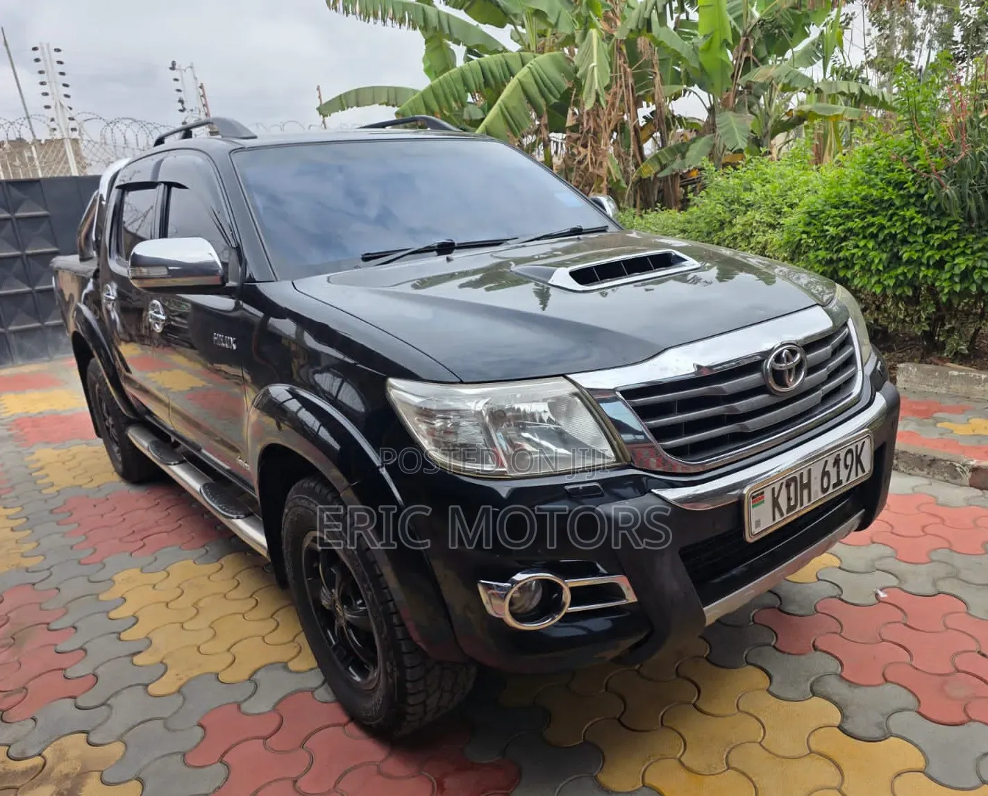 Toyota Hilux 2015 Black