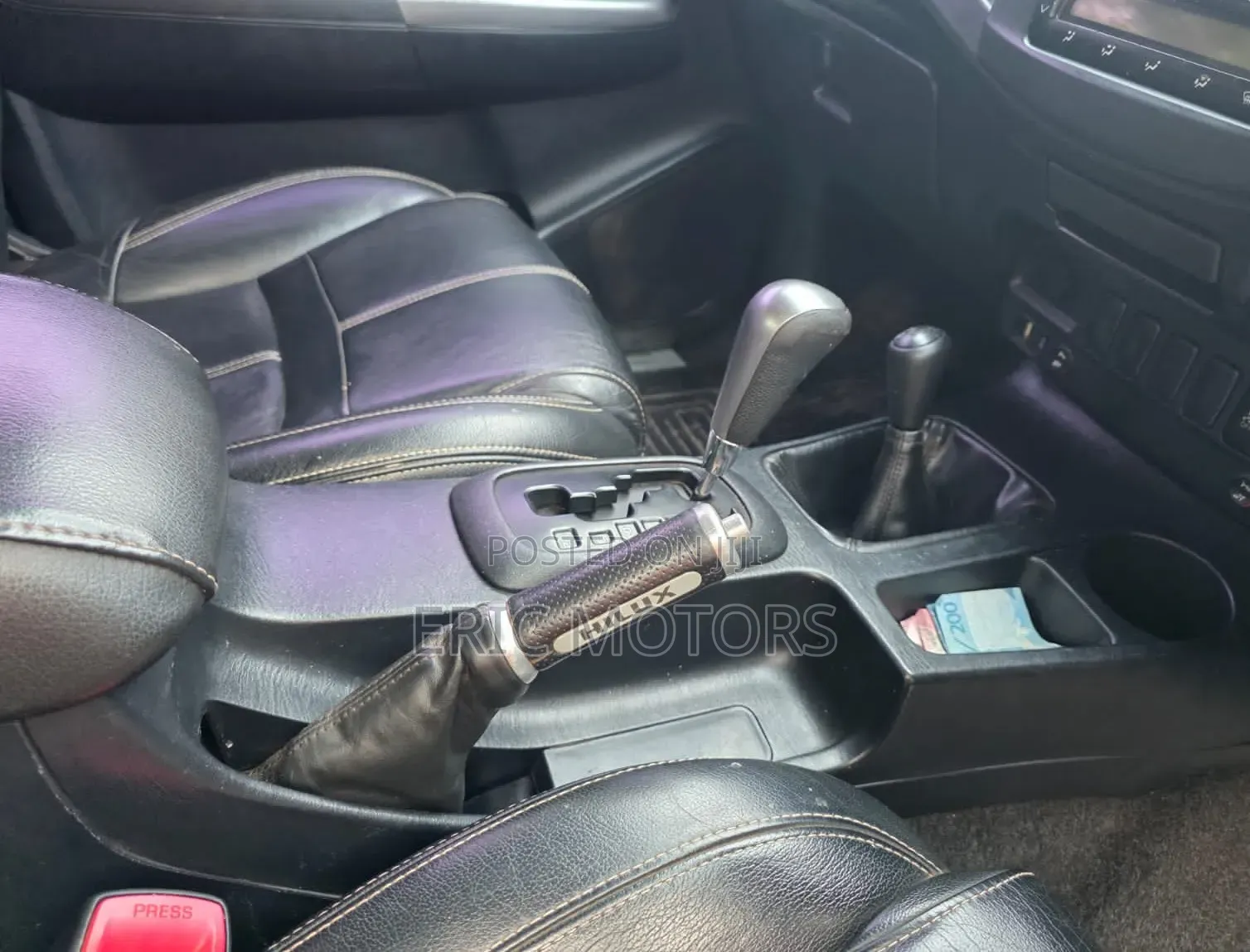 Toyota Hilux 2015 Black