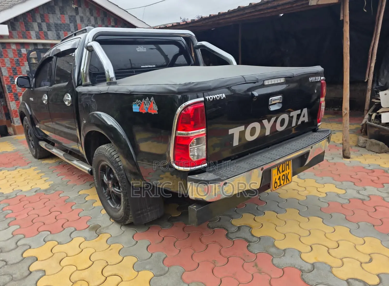 Toyota Hilux 2015 Black