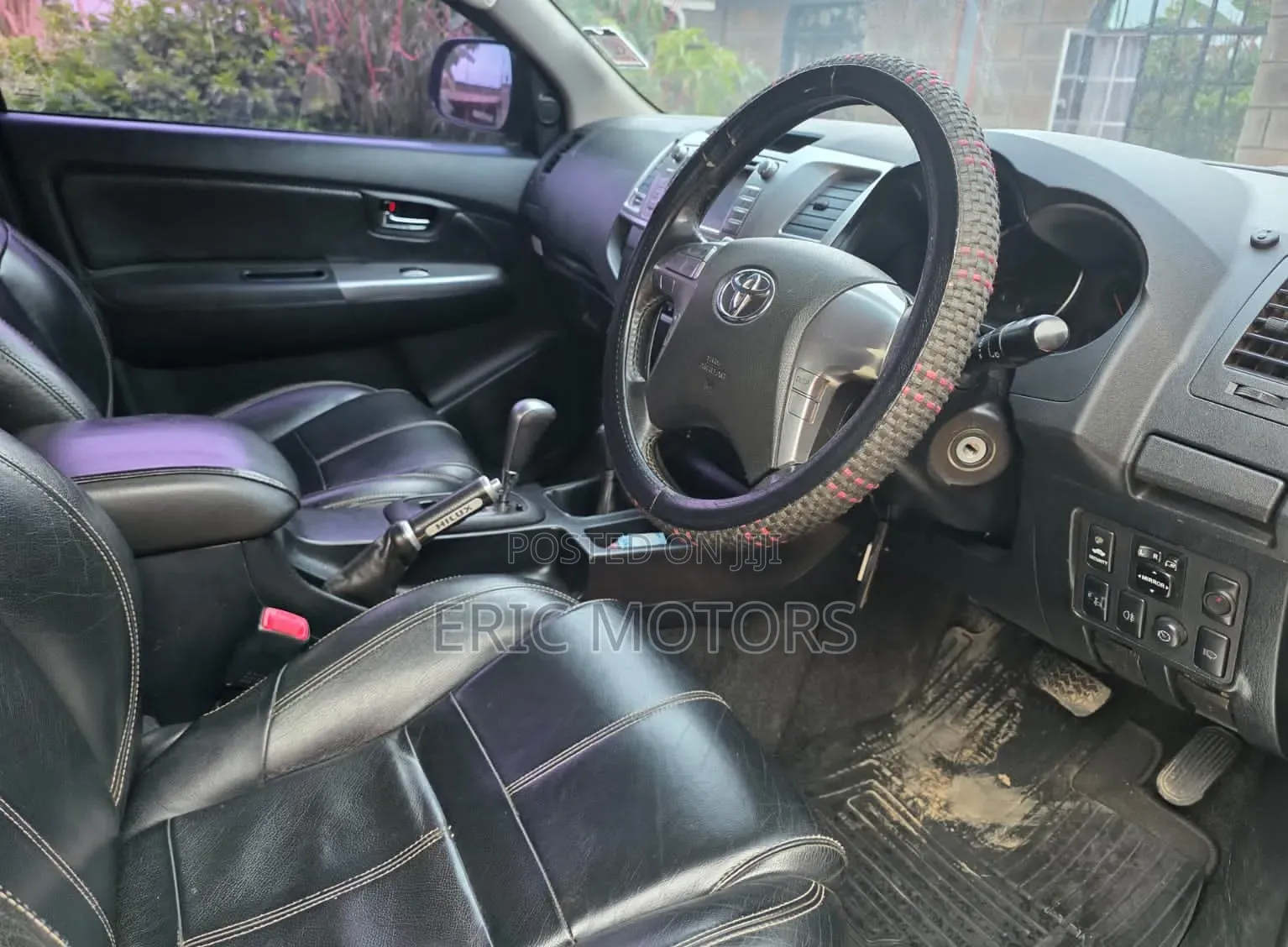 Toyota Hilux 2015 Black