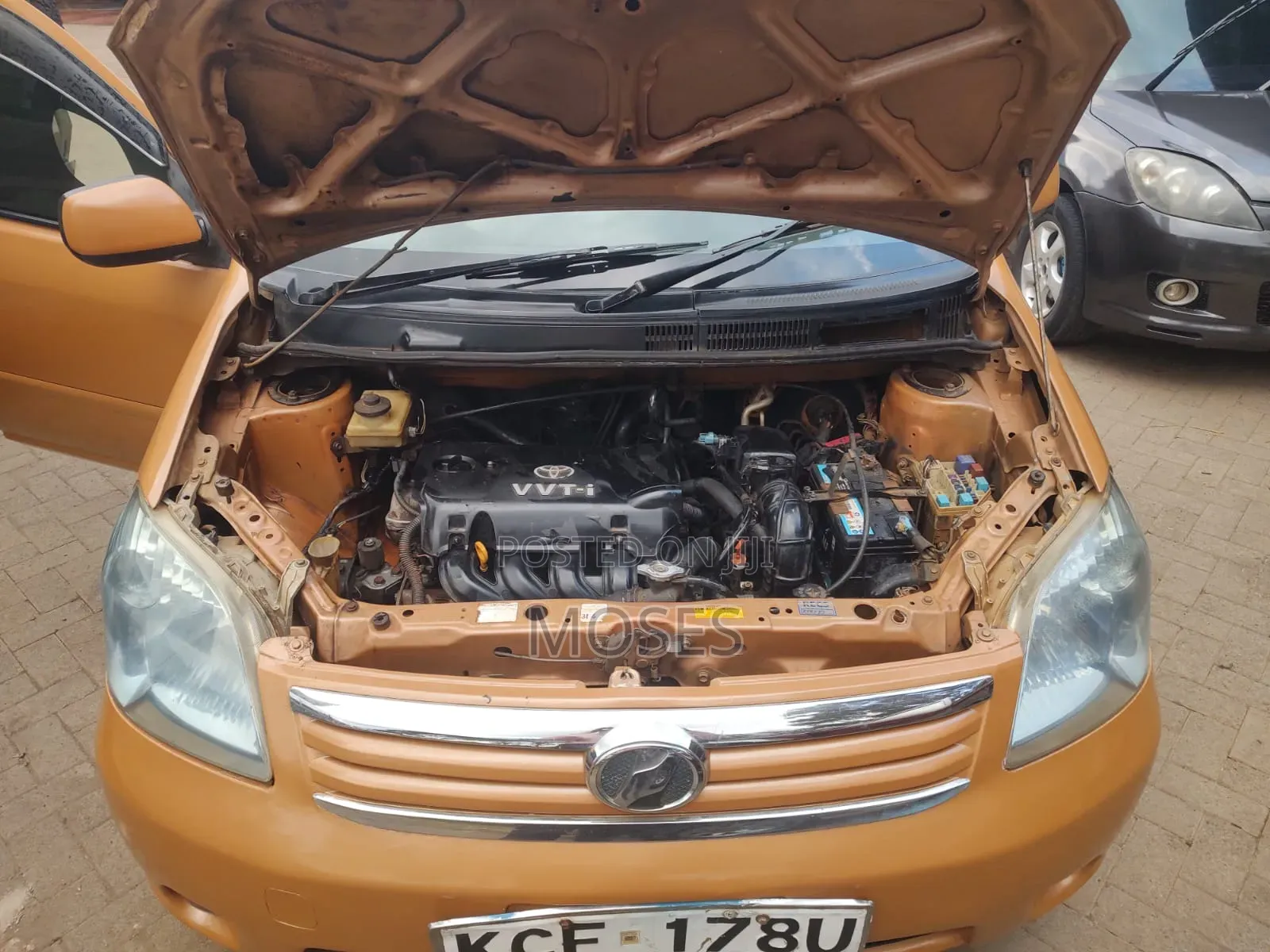 Toyota Raum 1.5 AWD 2008 Orange