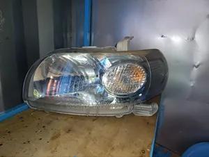 Porte 2005-2011 Non-Xenon Headlight