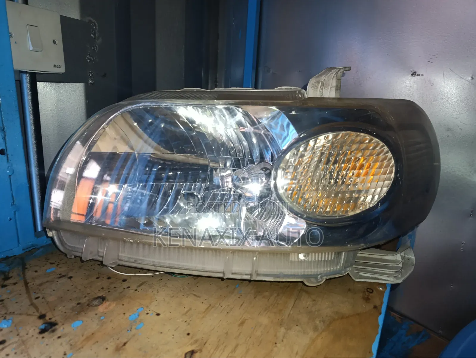 Porte 2005-2011 Xenon Headlight