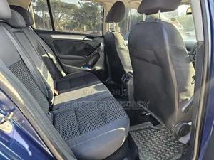 Volkswagen Golf 2011 Blue