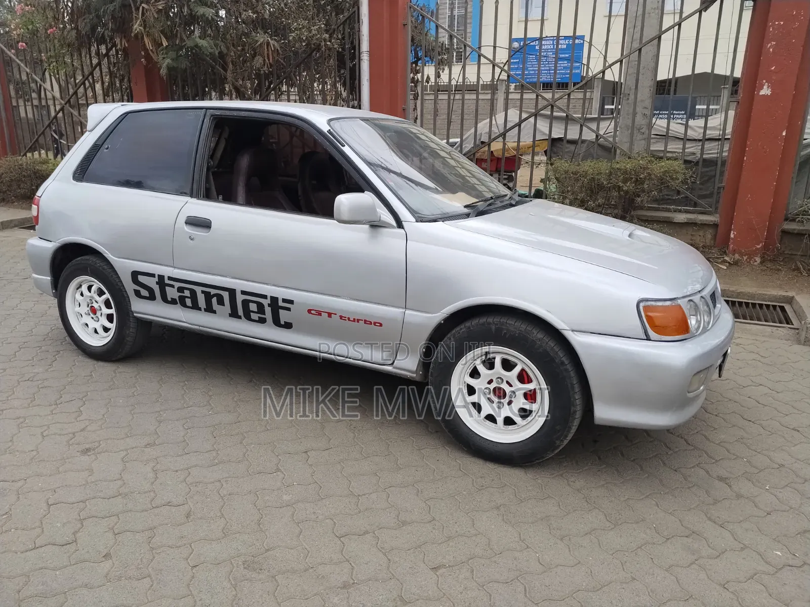Toyota Starlet 2009 Silver
