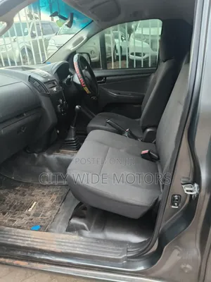Isuzu D-MAX 2024 Gray