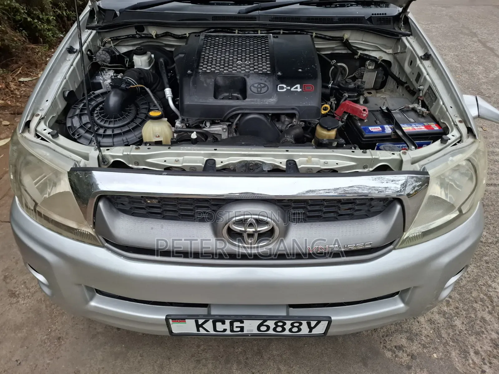 Toyota Hilux 2010 Silver