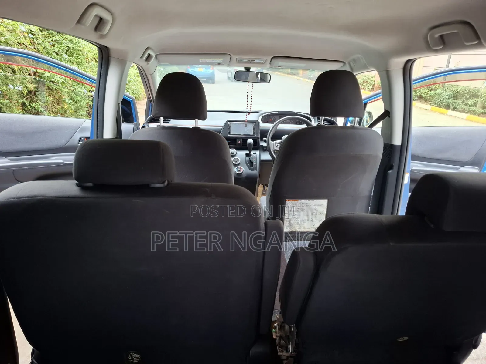 Toyota Sienta 1.5 FWD (6-seater) 2015 Blue