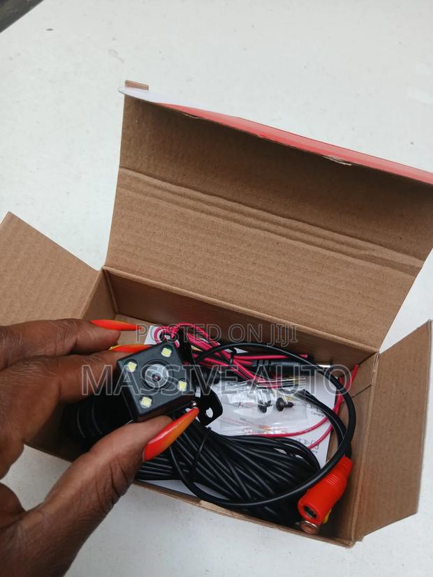Full HD High Quality Car Reverse Camera - thumbnail 2