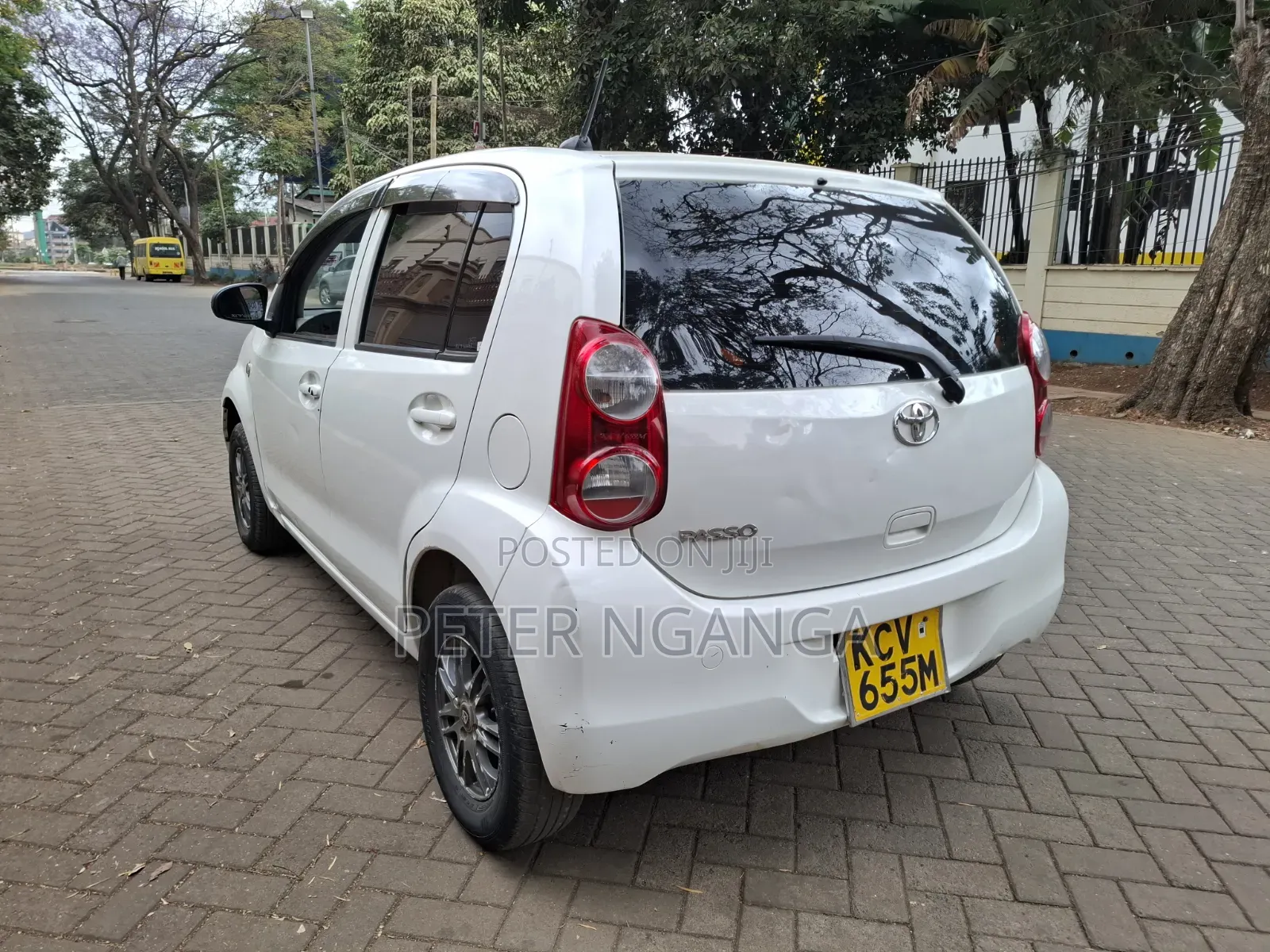 Toyota Passo 1.0 FWD 2012 White