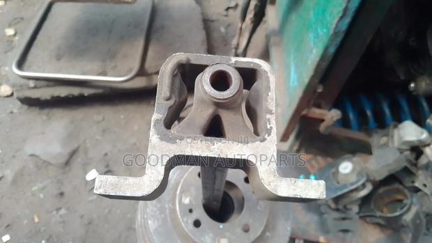 Honda Step Wagon Battery Mounting - main view