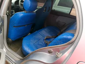 Toyota Starlet 2002 Silver