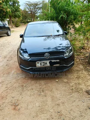 Volkswagen Polo 2015 Black