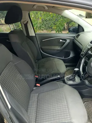 Volkswagen Polo 2015 Black