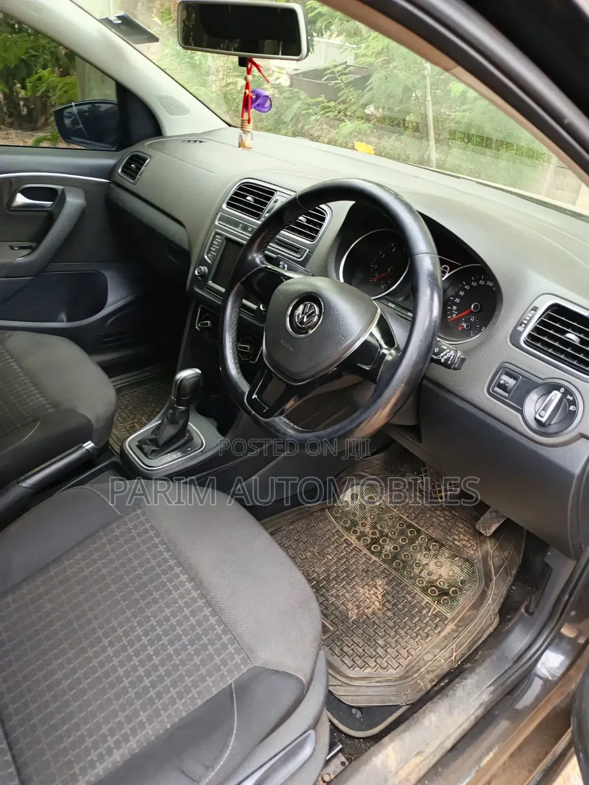 Volkswagen Polo 2015 Black
