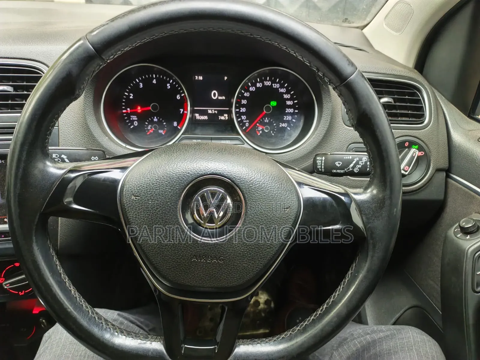 Volkswagen Polo 2015 Black
