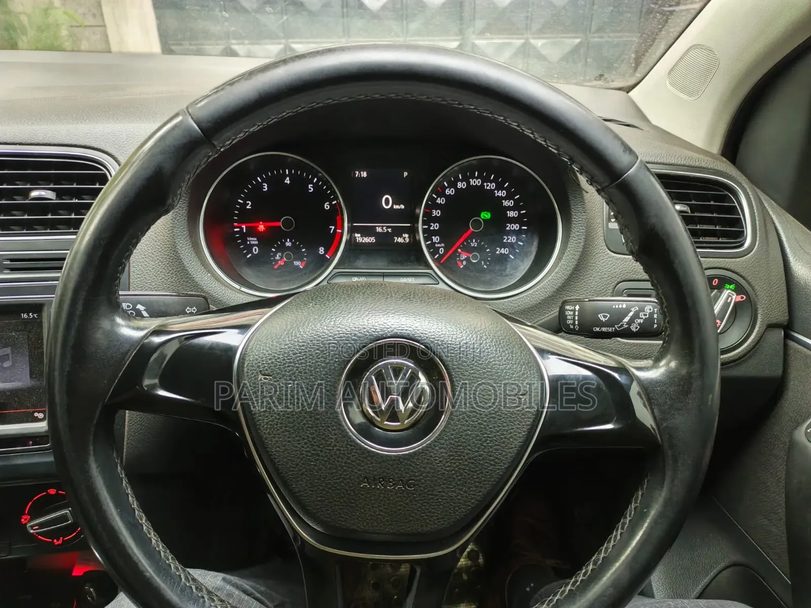 Volkswagen Polo 2015 Black
