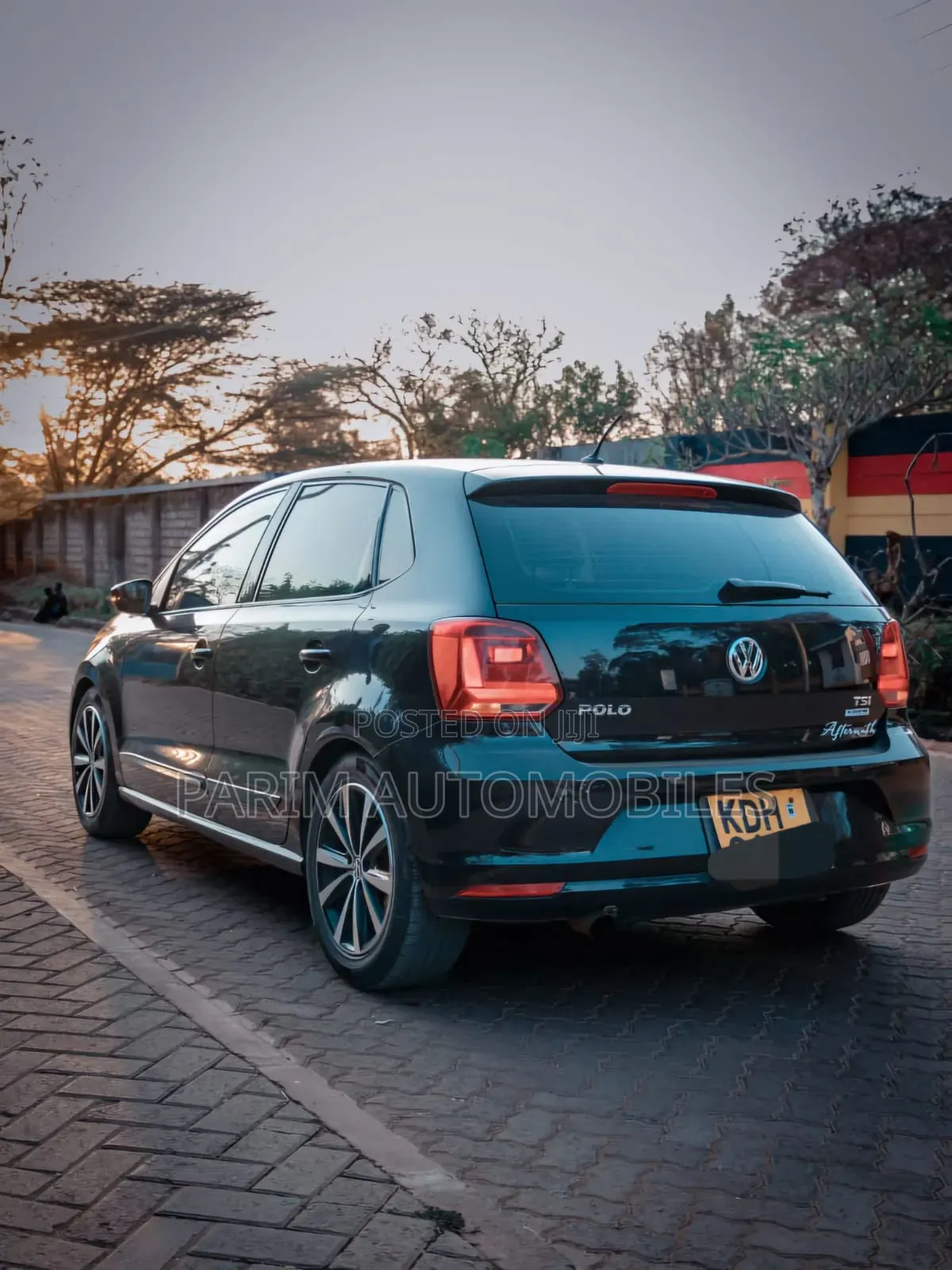 Volkswagen Polo 2015 Black
