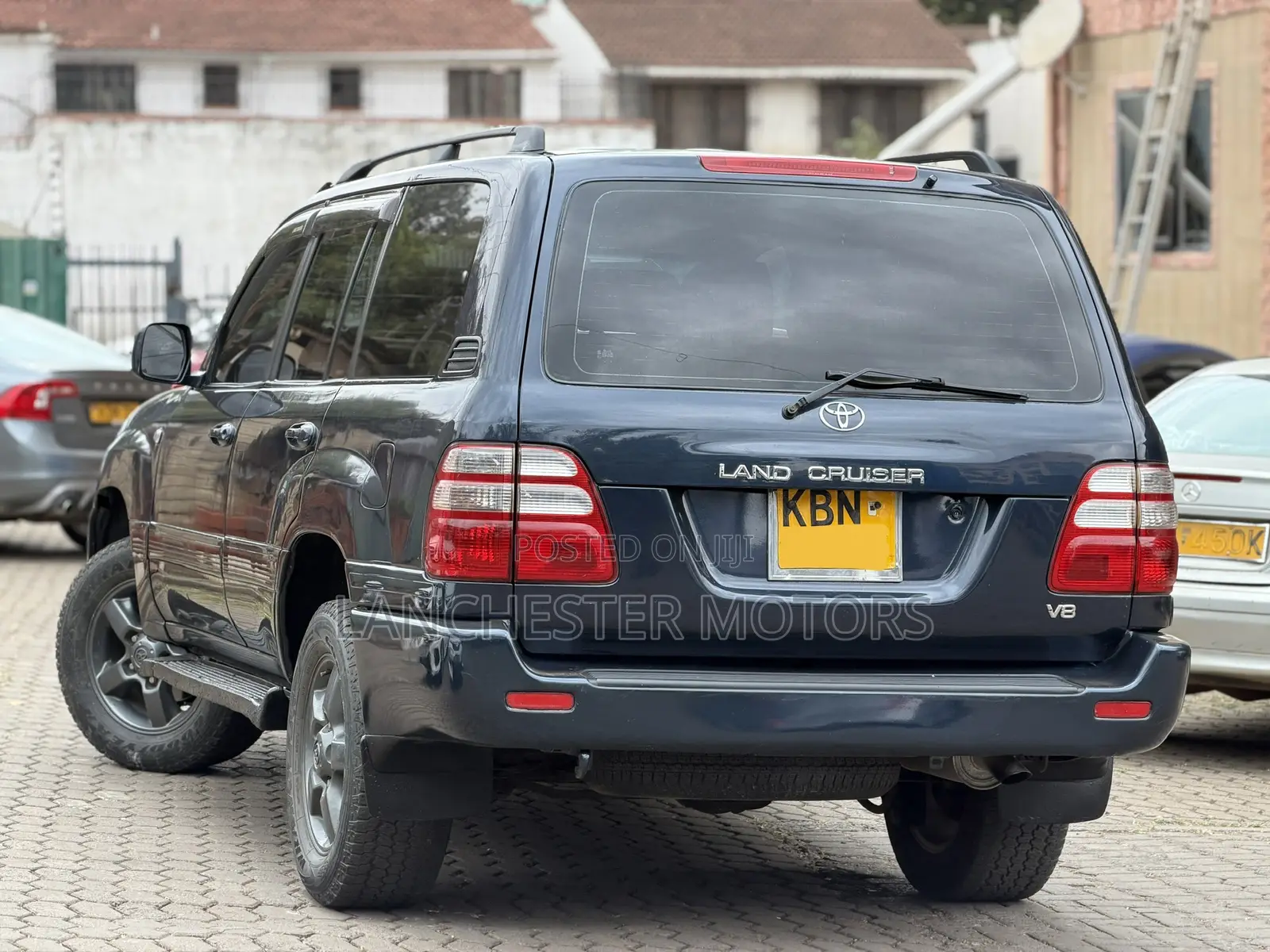 Toyota Land Cruiser 100 4.7 Executive 2006 Blue