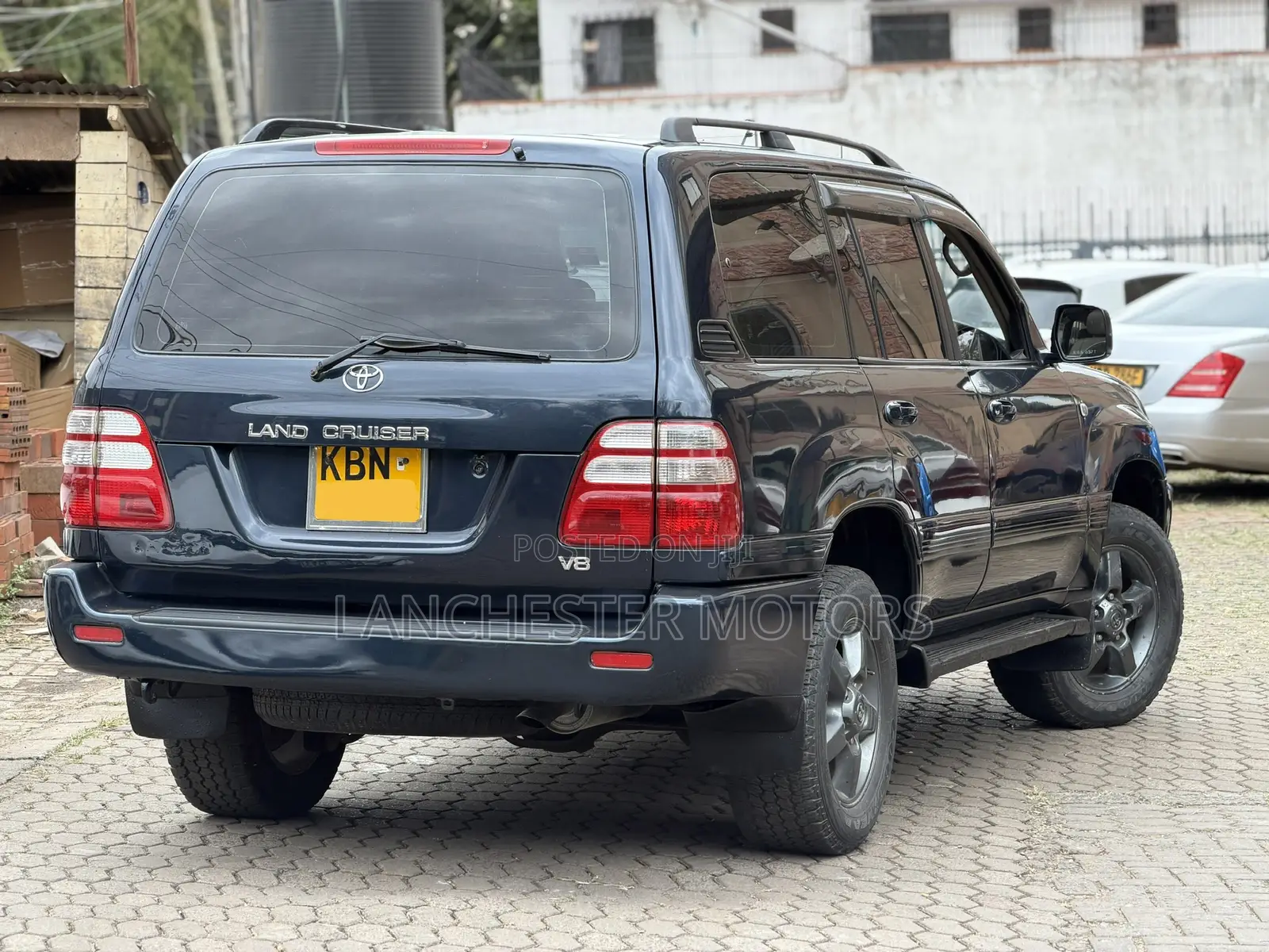 Toyota Land Cruiser 100 4.7 Executive 2006 Blue