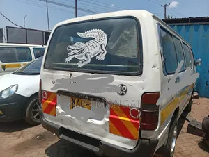 Toyota HiAce 1998 White