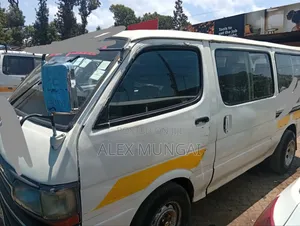 Toyota HiAce 1998 White