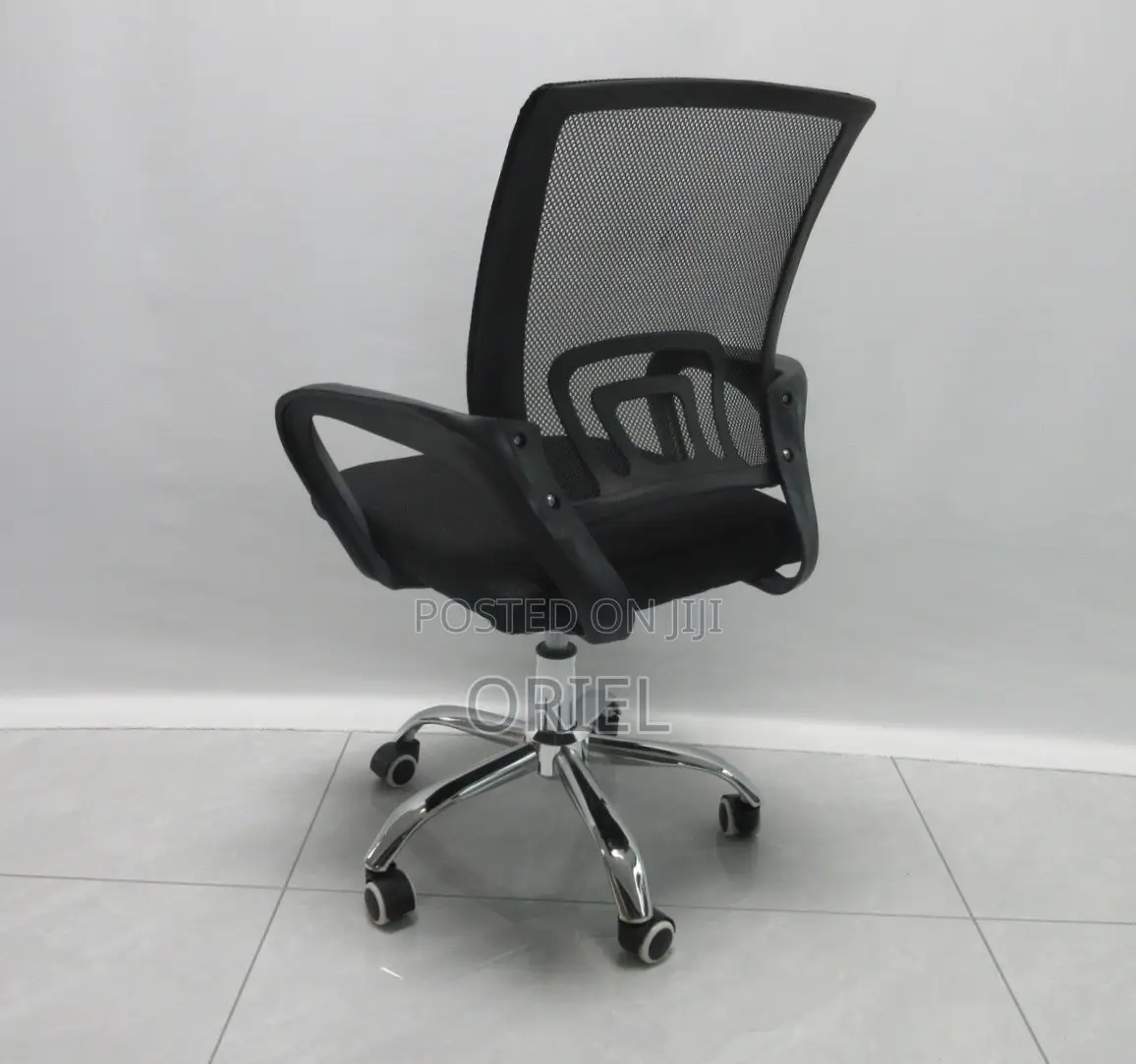 Office Chair : Swivel Breathable Mesh Conference Hall Chair