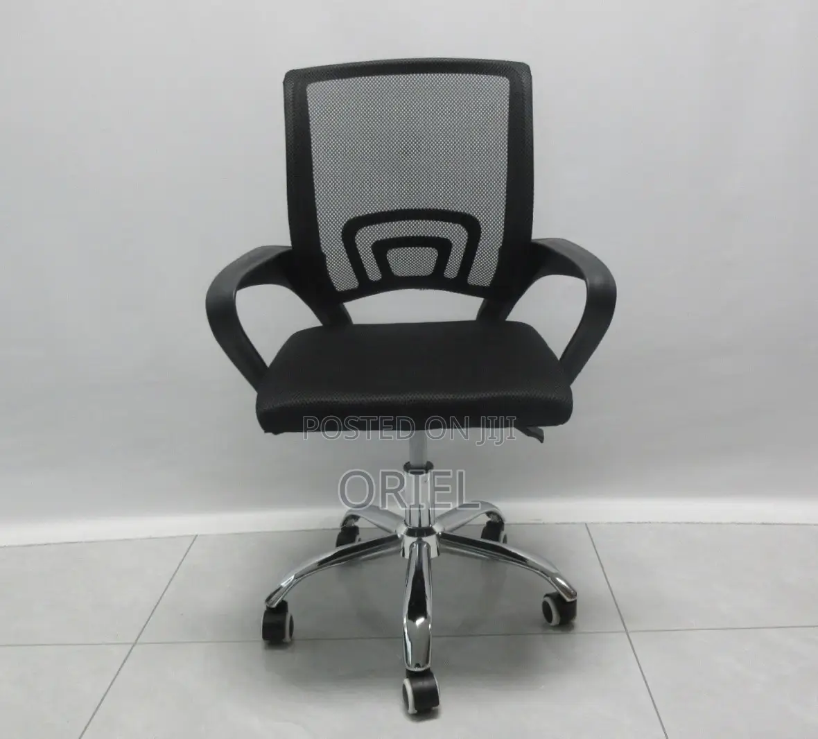 Office Chair : Swivel Breathable Mesh Conference Hall Chair