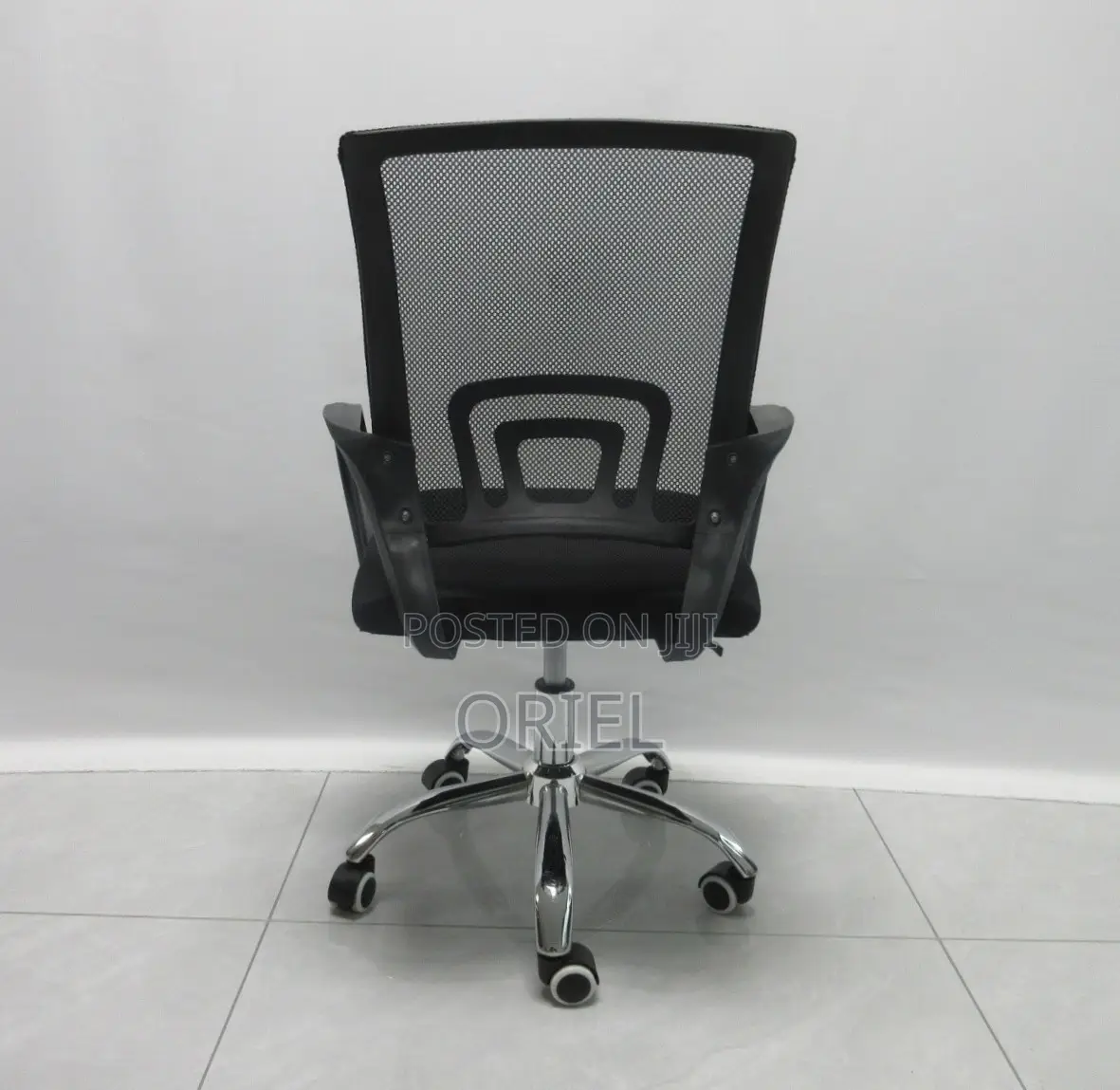 Office Chair : Swivel Breathable Mesh Conference Hall Chair