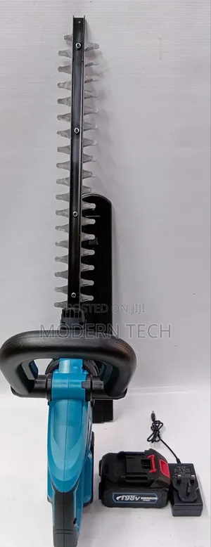 Makita Cordless Hedge Trimmer