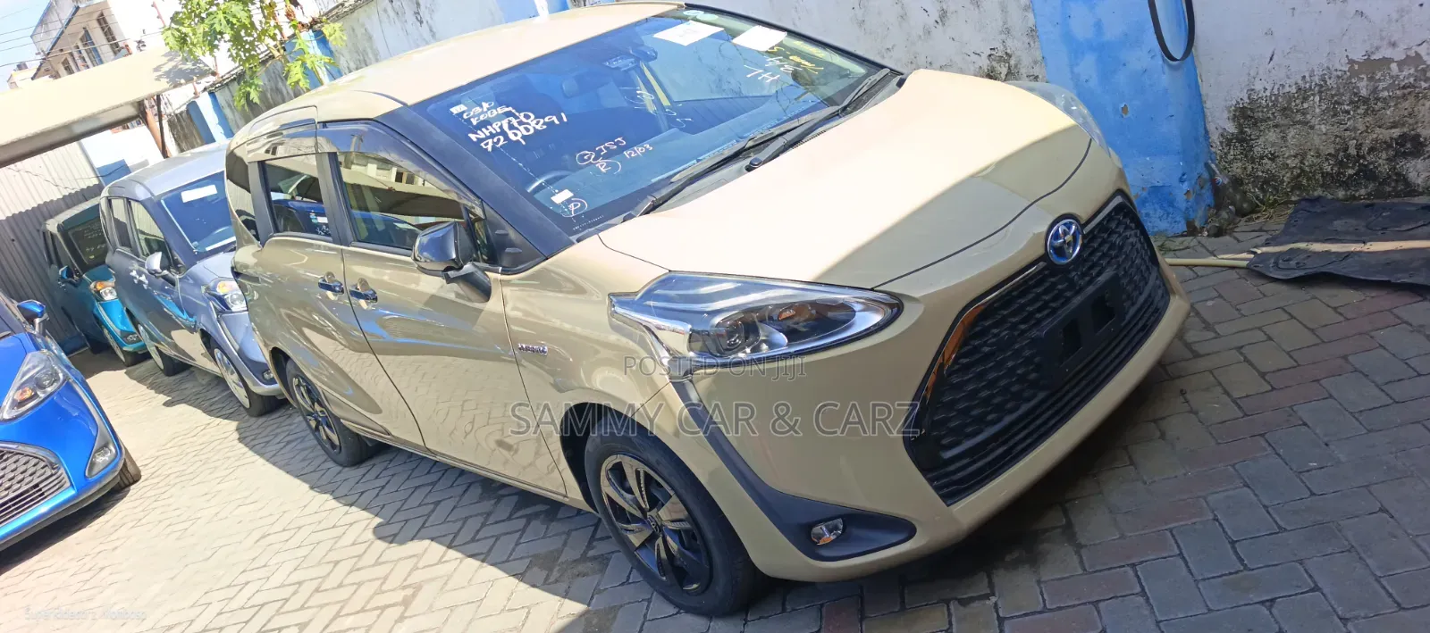 Toyota Sienta 2019