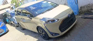 Toyota Sienta 2019