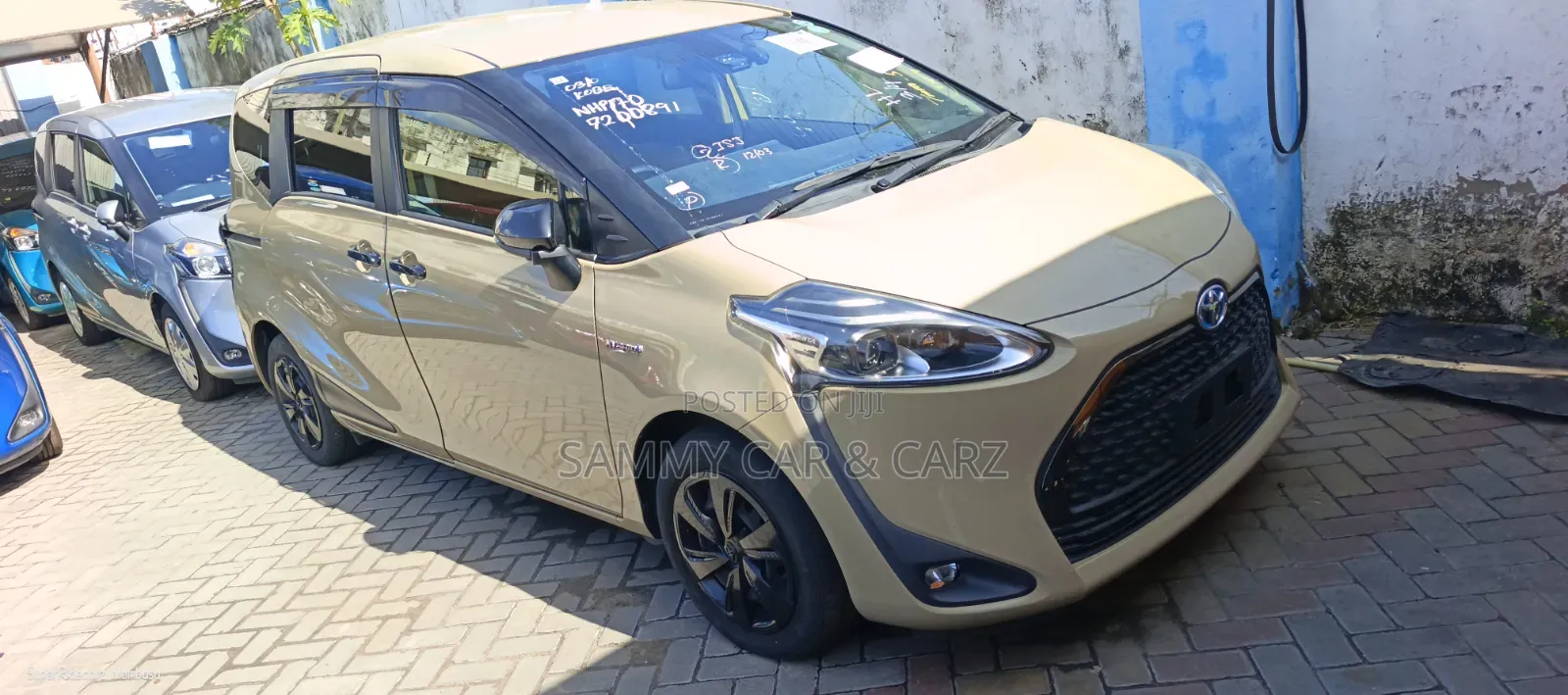 Toyota Sienta 2019