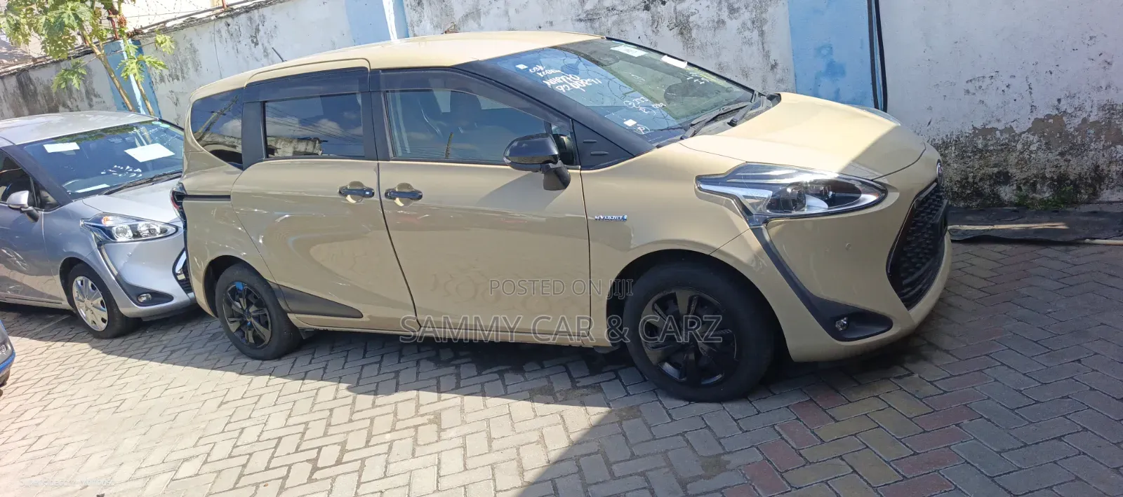 Toyota Sienta 2019