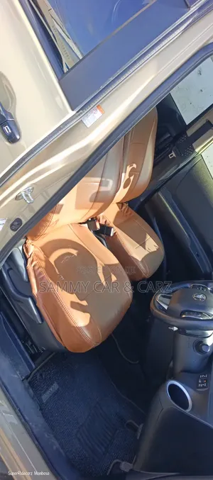 Toyota Sienta 2019