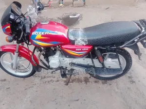 Bajaj Boxer X125 2021 Red