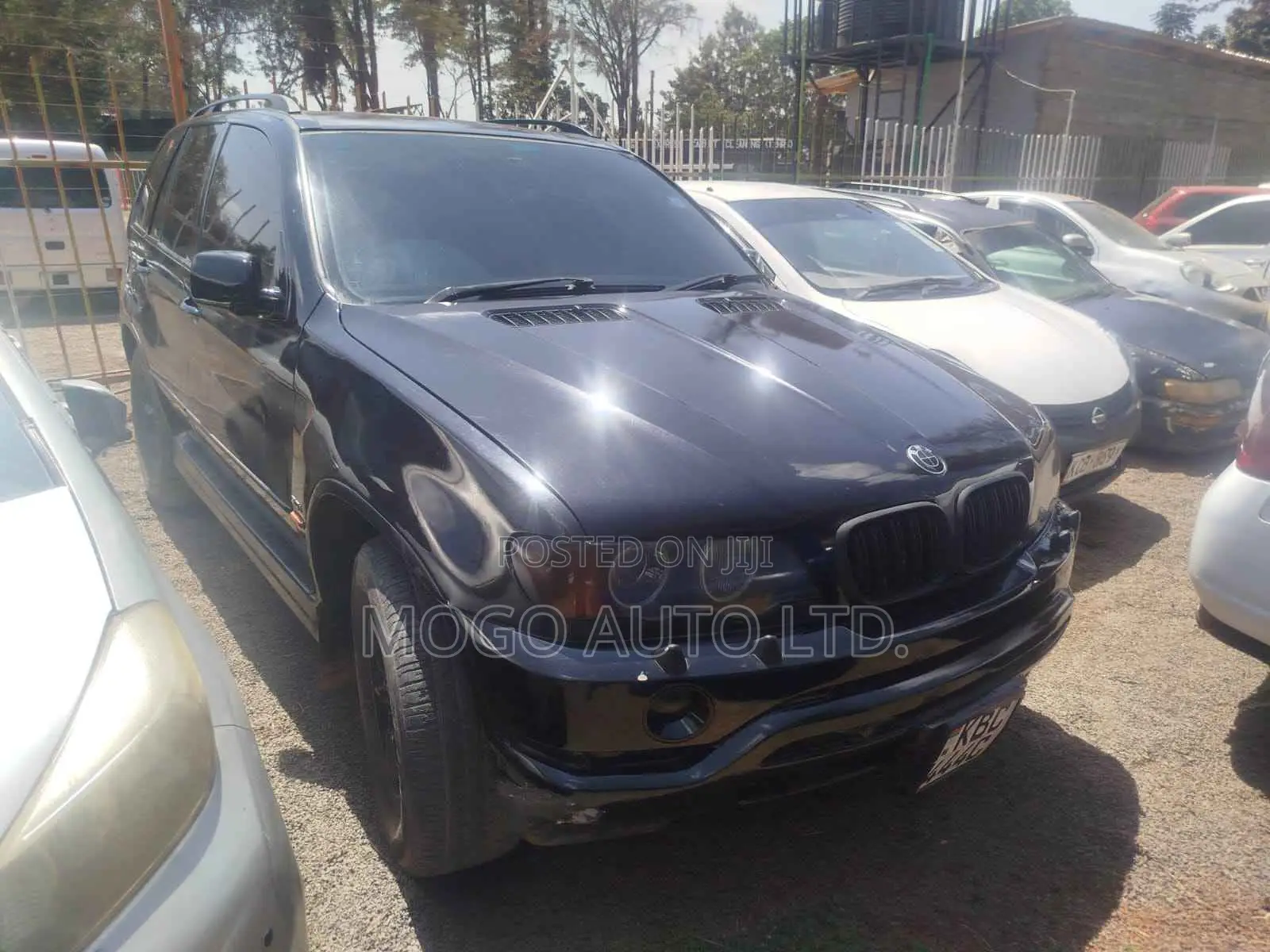 BMW X5 2001 Red