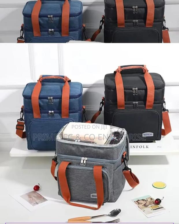 Double Layer Insulated Lunch Bag With Removable Strap. - main view