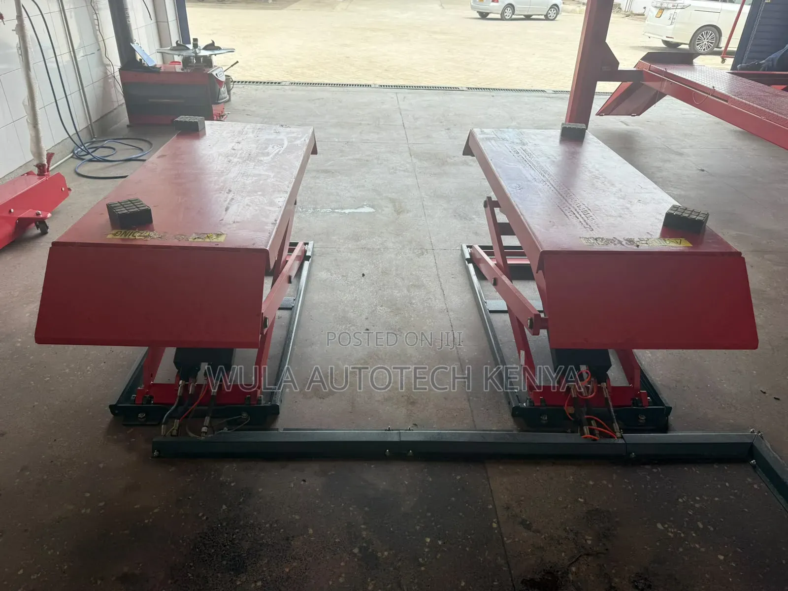 Electro Hydraulic Lifting System 4tns 1.8high Scissor Carlift Machine