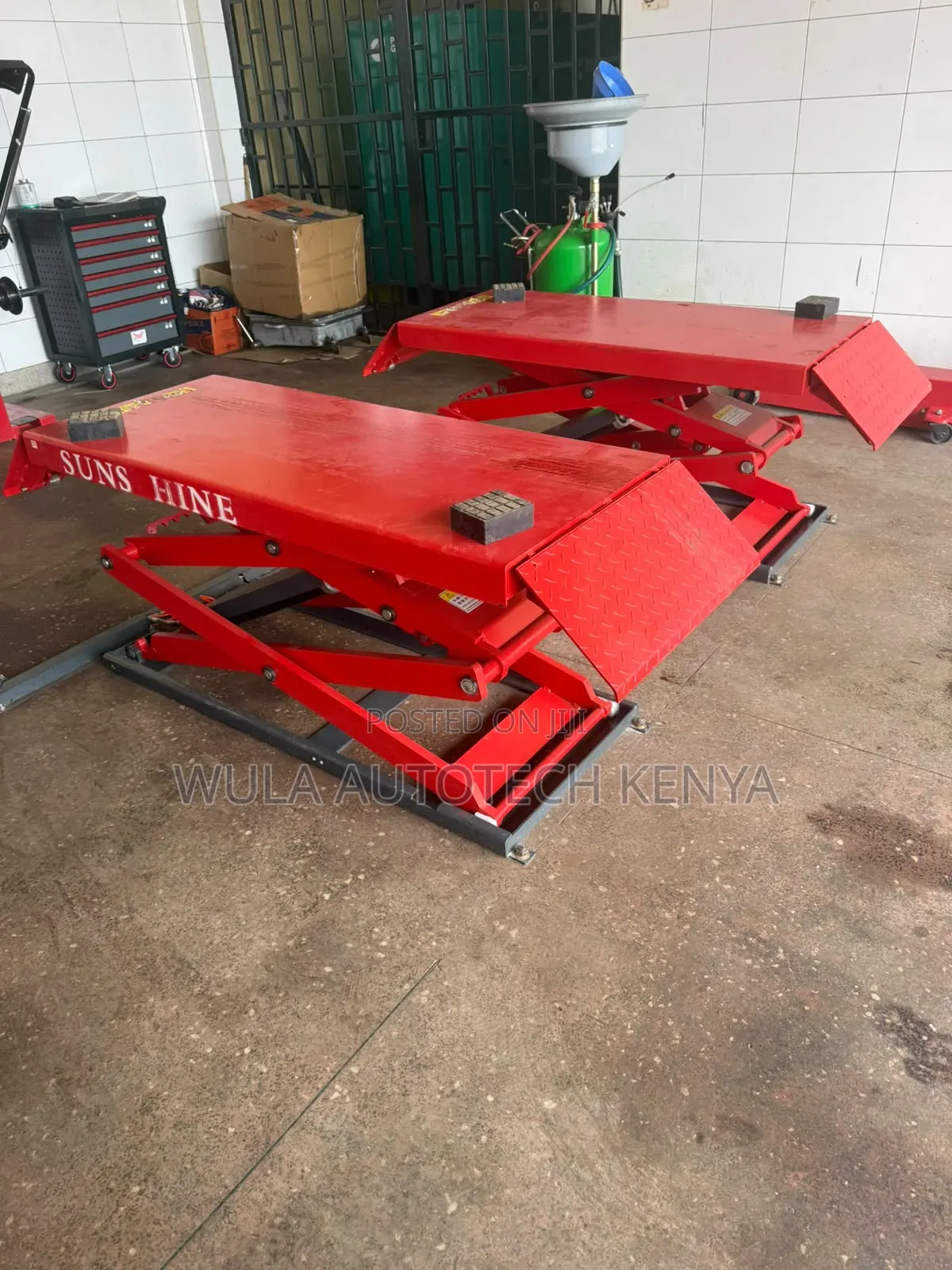Heavy Duty High Rise Scissor Lifting Machine With All Accessories