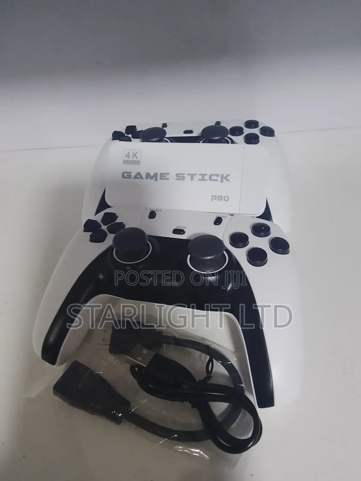Retro Gaming Console Set - Game Stick Pro 2 Gamepads